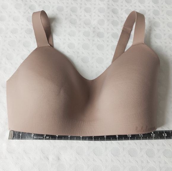 Lululemon Hold True Bra Size 34E Soft Sand Buttery Soft Lightweight Adjustable - Picture 5 of 8